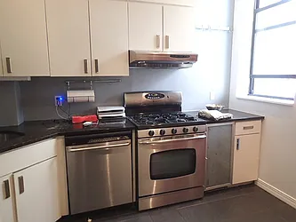 Rented by Brooklyn Heights Real Estate Inc