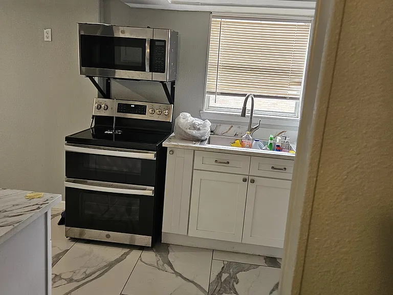 512 W Byrd Blvd — Photo 7