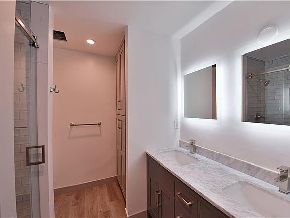 2nd image of 1408 Barry Ave #304