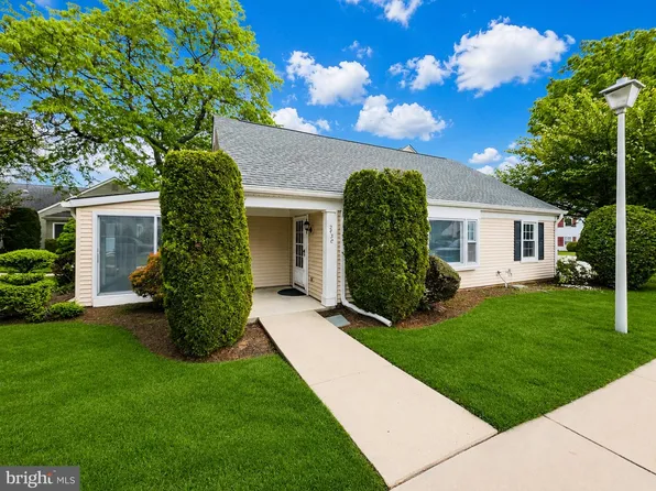 243 N Mayflower Way, Monroe Township, NJ 08831