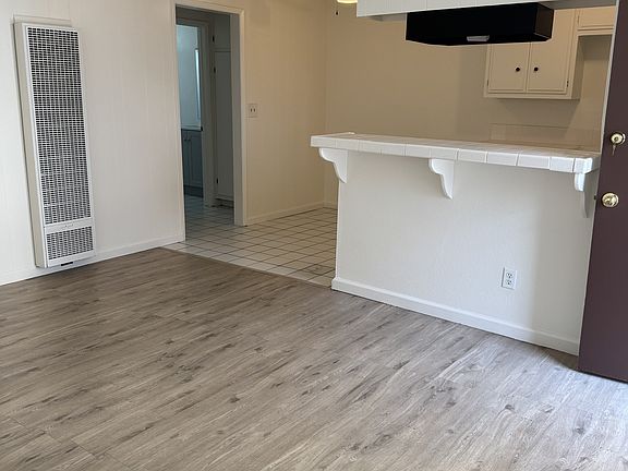 2nd image of 4037 34th St #4