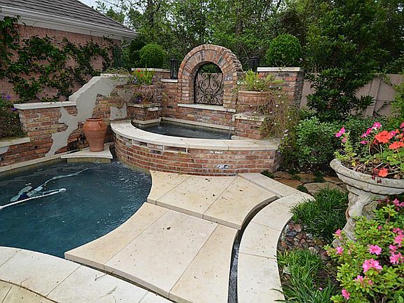 5th image of 4414 Island Hills Dr