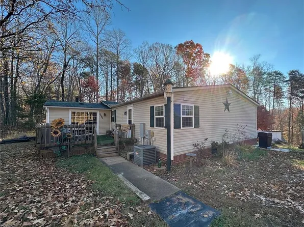 3921 State Highway 8, Walnut Cove, NC 27052