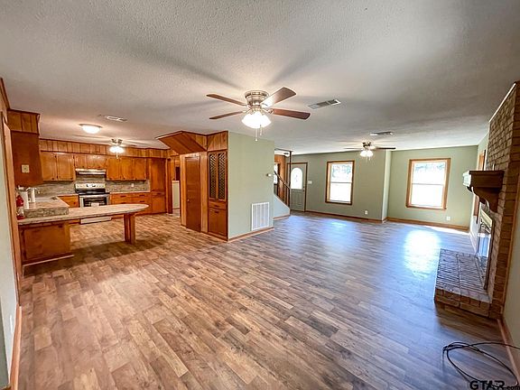 4th image of 437 County Road 4796