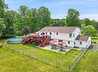 2 Deer Trail Dr, Mahopac, NY 10541