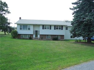 3014 Masters Hill Rd, Fogelsville, PA 18051