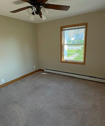 4th image of 222 Park Pl W