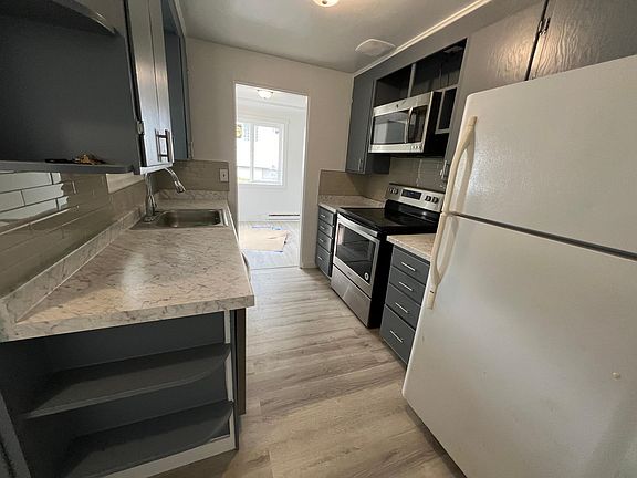 5th image of 3853 S Park Ave #1