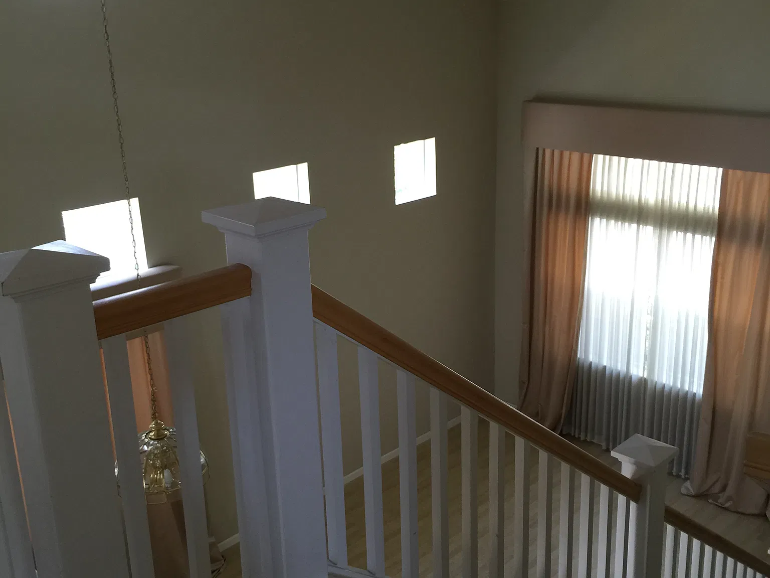3 bed, 2.5 bath, 1704 sqft, $4,300 — Photo 2