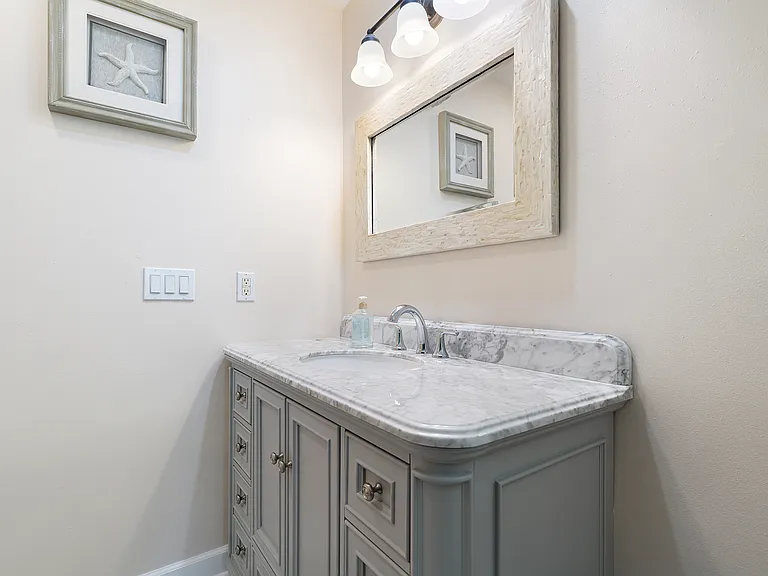 291 N Tessier Dr — Photo 31