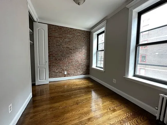 340 E 18th St #4C — Photo 3