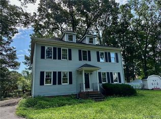 4001 Kings Gate Rd, Chester, VA 23831