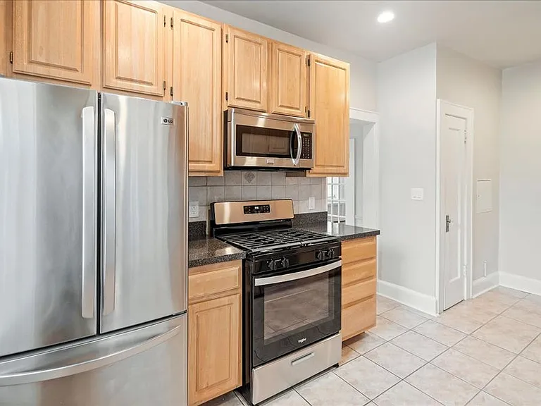 Worthington House Apartments — Photo 29