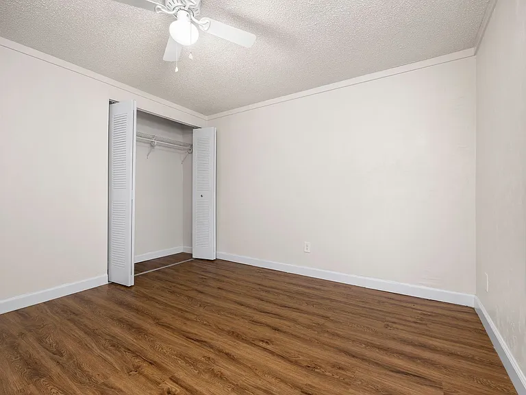 826 SW Amberwood Loop — Photo 10