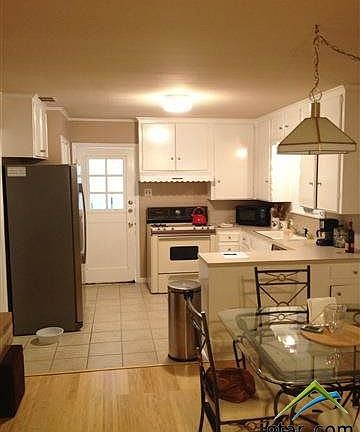 3rd image of 2310 Crestwood Dr