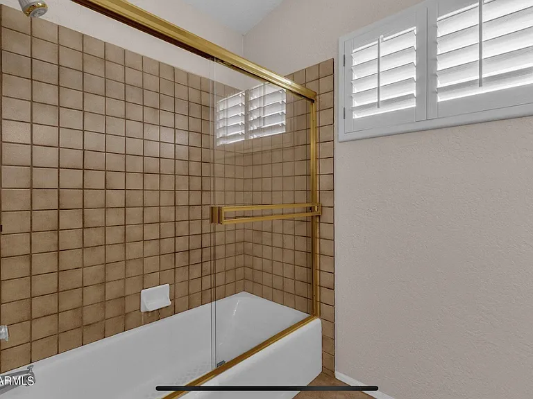 2511 E Shaw Butte Dr — Photo 18