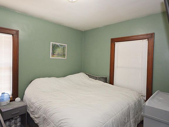 2nd image of 905 Dayton Ave
