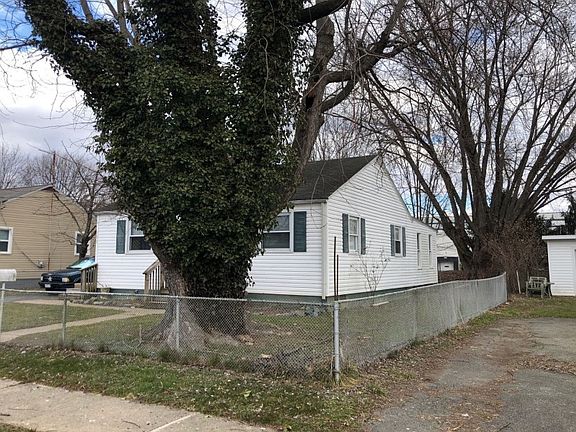 2nd image of 171 E Deen Ave