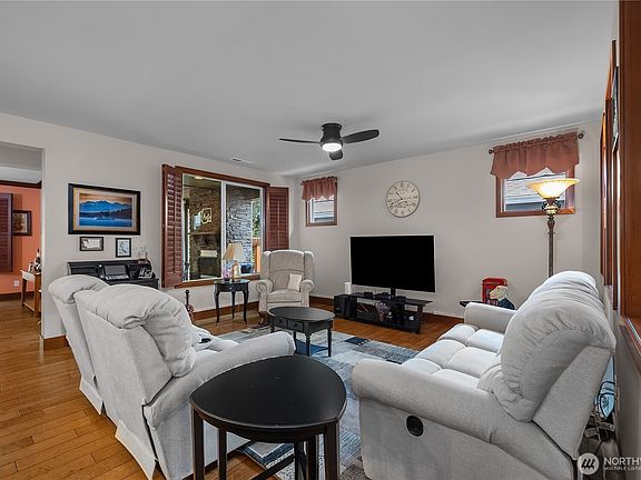 5th image of 4805 Meriwood Drive NE