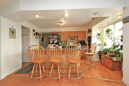 3rd image of 33242 N Park St