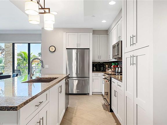 5th image of 1030 3rd Ave S Unit 302