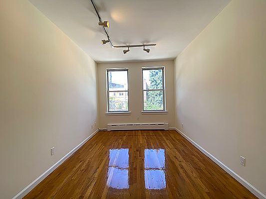 5th image of 23-18 Steinway St #2