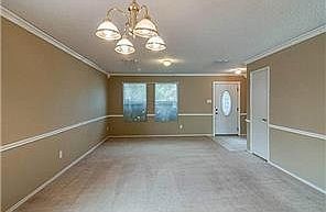 4th image of 16124 Hollyhill Ct