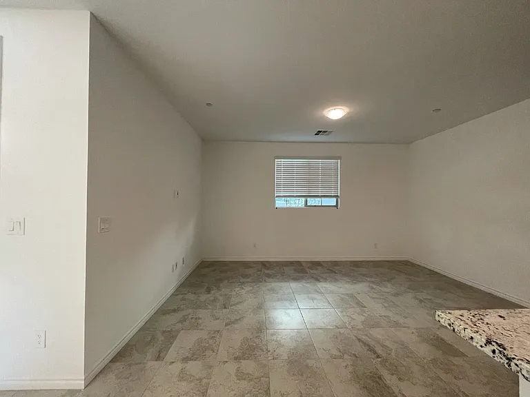 802 Spring Estates Ave — Photo 6