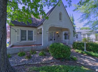 407 S Main St, Anna, IL 62906