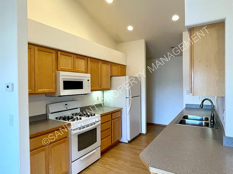 1901 Arbor Way — Photo 10