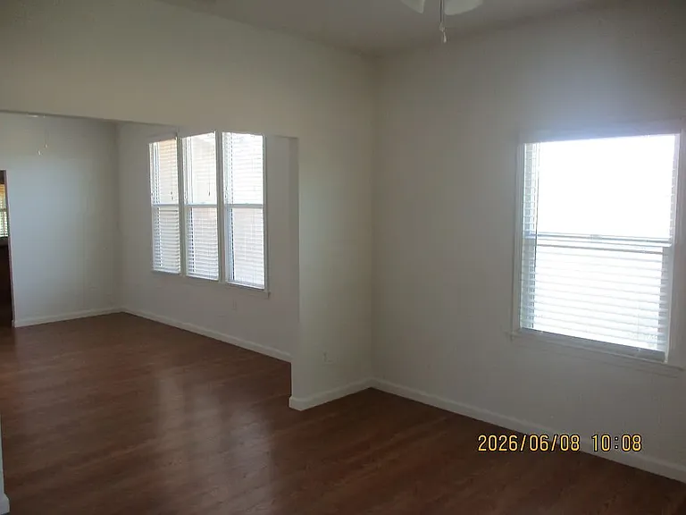 11639 16th Ave — Photo 15