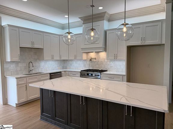 2nd image of 1002 Winmar Dr