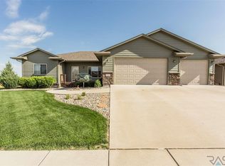 8716 W Nikita Dr, Sioux Falls, SD 57106