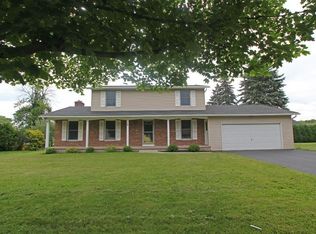 18 Cloverwood Dr, Brockport, NY 14420