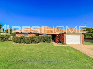 209 Madre Cir, Glenn Heights, TX 75154