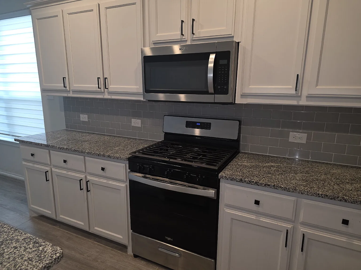 4 bed, 3.0 bath, 1945 sqft, $2,895 — Photo 4