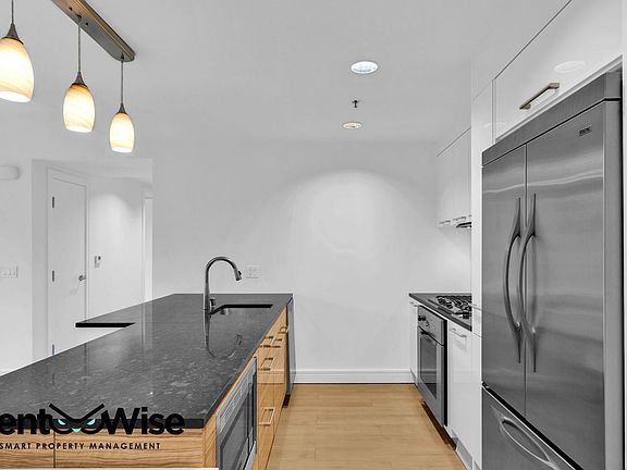 5th image of 631 Folsom St APT 4D