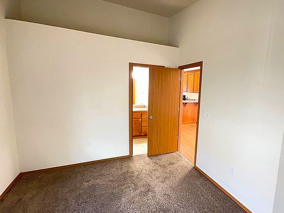 3rd image of 620-622 S Ecols St #620