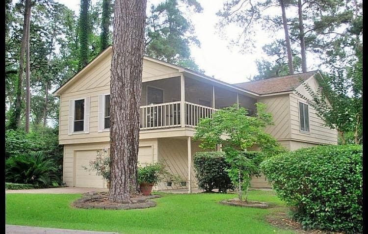 1st image of 15654 Corinthian Way