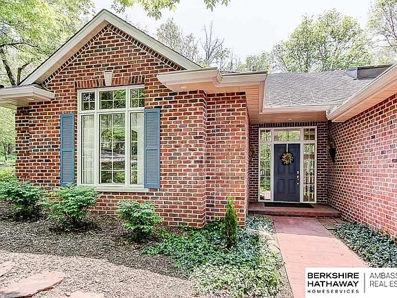 4th image of 21924 Hillandale Dr
