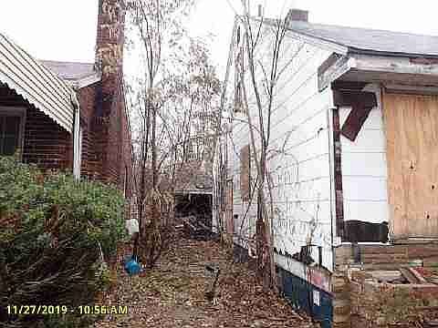 20515 Russell
