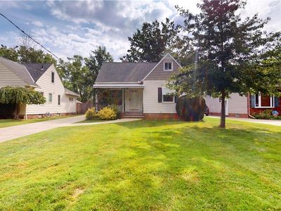 6825 Orchard Blvd, Parma Heights, OH, 44130