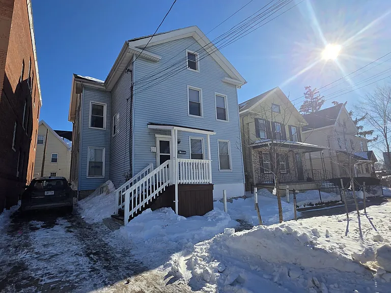 312 Davenport Ave #2 — Photo 14