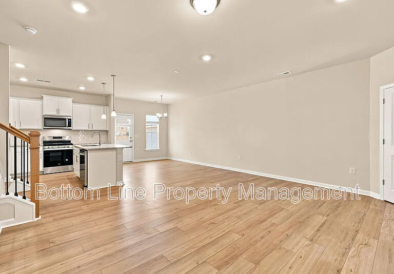 460 Glen Clova Dr — Photo 21
