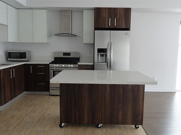 3rd image of 1968 N Lake Ave #305