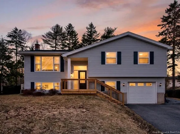 15 Lyman Dr, Quispamsis, NB E2E 4L2