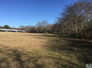 119 E Long Pilgrim Rd, Forest, MS 39074