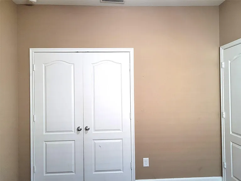 24015 Buffalo Cove Ln — Photo 21