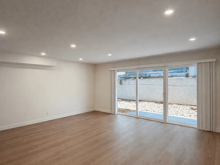 1615 Greenfield Ave — Photo 28