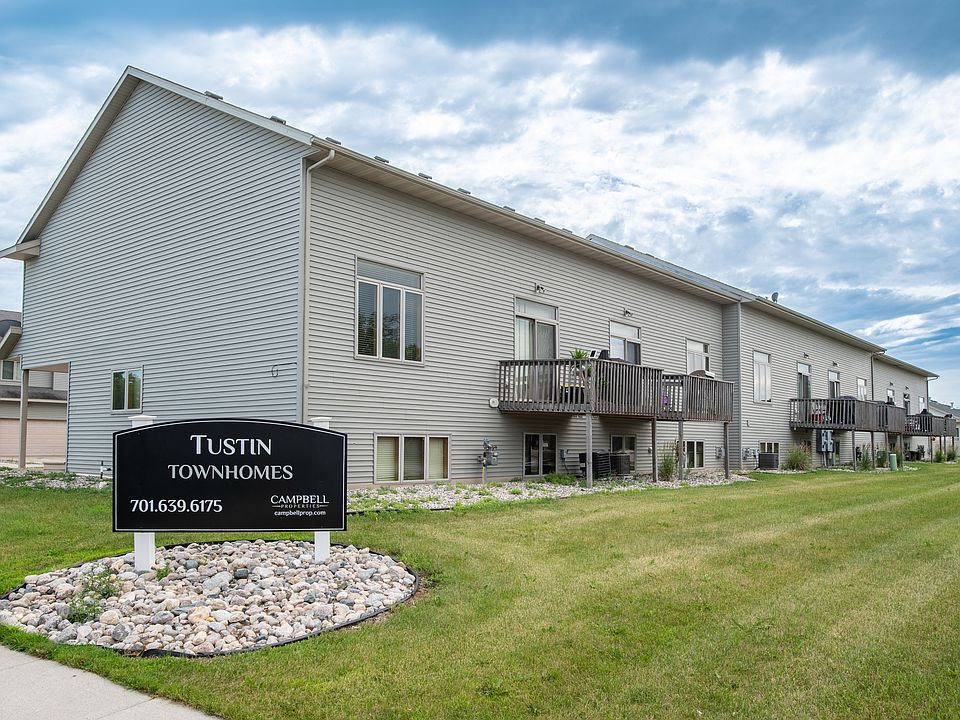 Tustin Townhomes Building